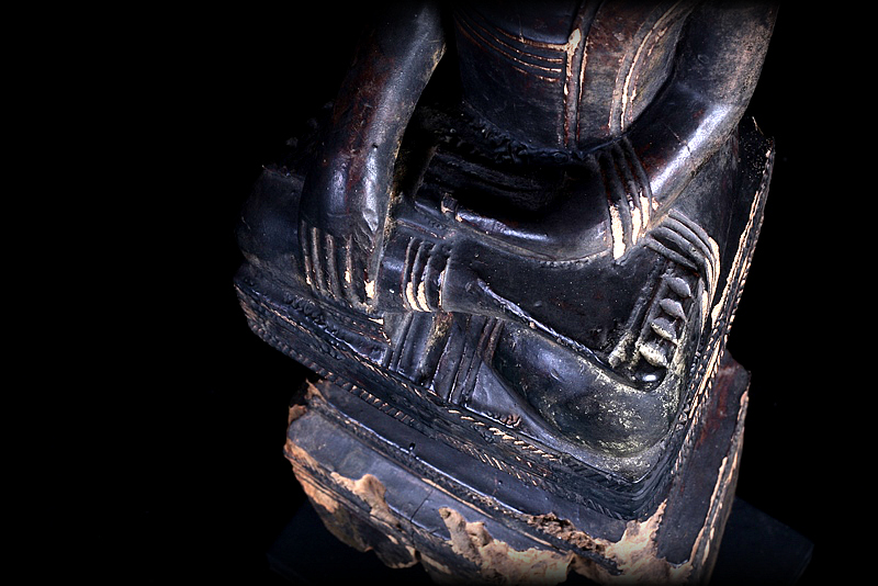 Extremely Rare 18C Wood Burmese Shan Buddha #A046